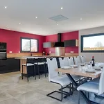 Des Ecureuils By Interhome לנטון