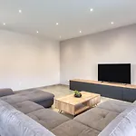 Des Ecureuils By Interhome וילה *