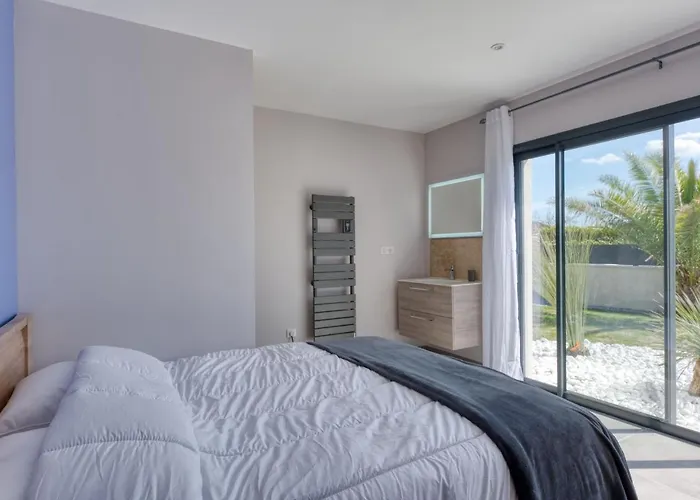 Des Ecureuils By Interhome Vila *