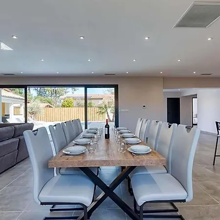 Vila Des Ecureuils By Interhome