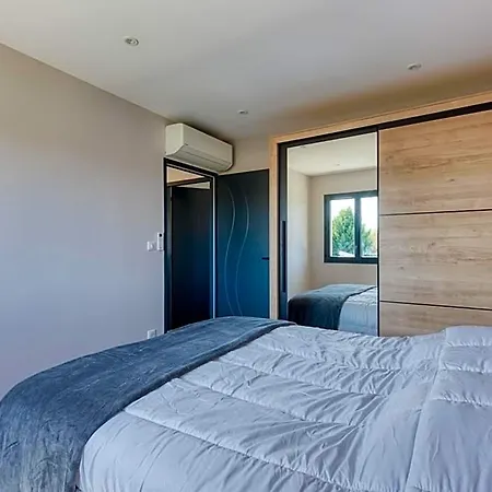 Vila Des Ecureuils By Interhome