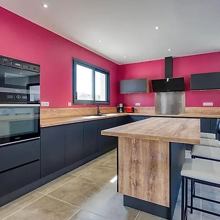 Des Ecureuils By Interhome Vila *