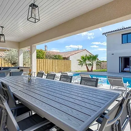 Vila Des Ecureuils By Interhome